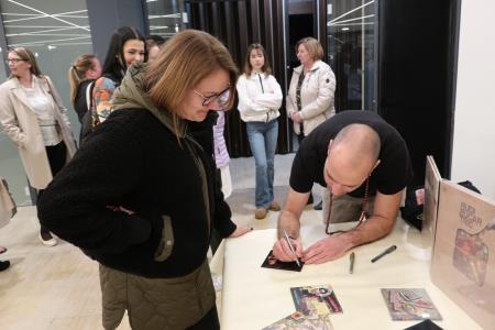 Osebno posvetilo na naslovnici zgoščenke